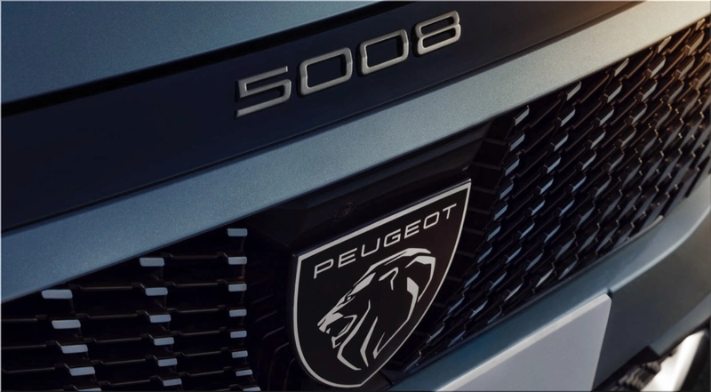 Peugeot e-5008 Electric SUV