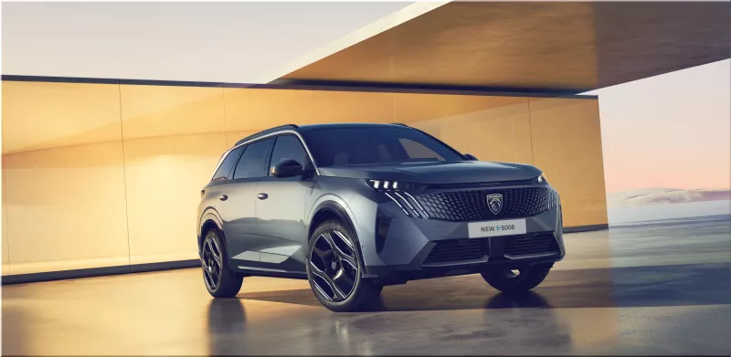 2024 Peugeot e-5008 electric SUV