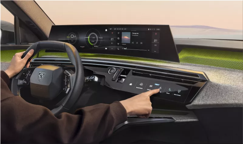 Peugeot e-5008 electric SUV