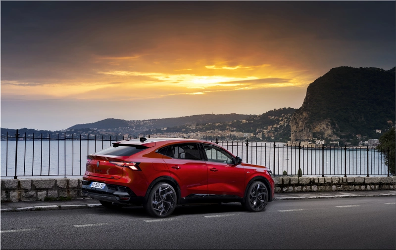 Renault Rafale E-Tech 4x4 300 HP