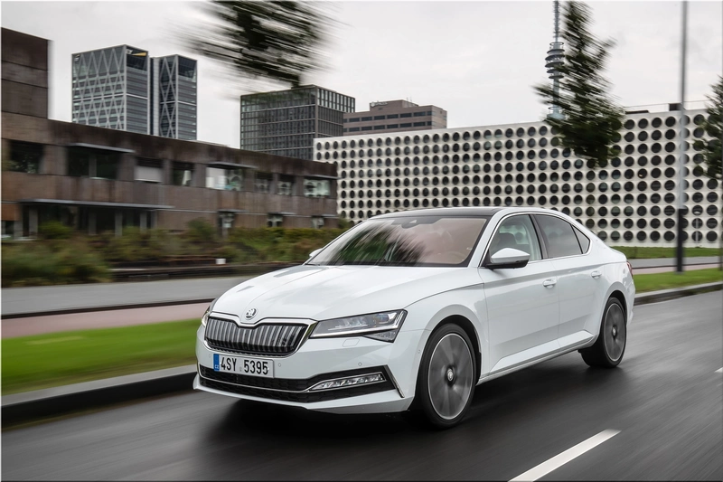 Skoda Superb Hatch Plug-In Hybrid
