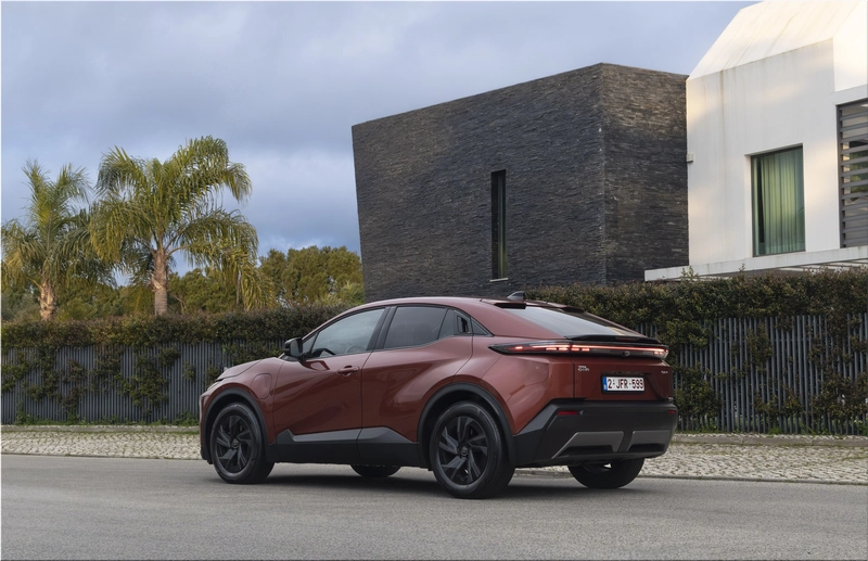 Toyota C-HR+ electric