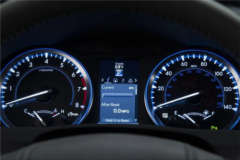 Toyota Highlander interior picture