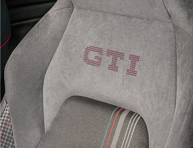 Volkswagen Golf GTI Edition 50