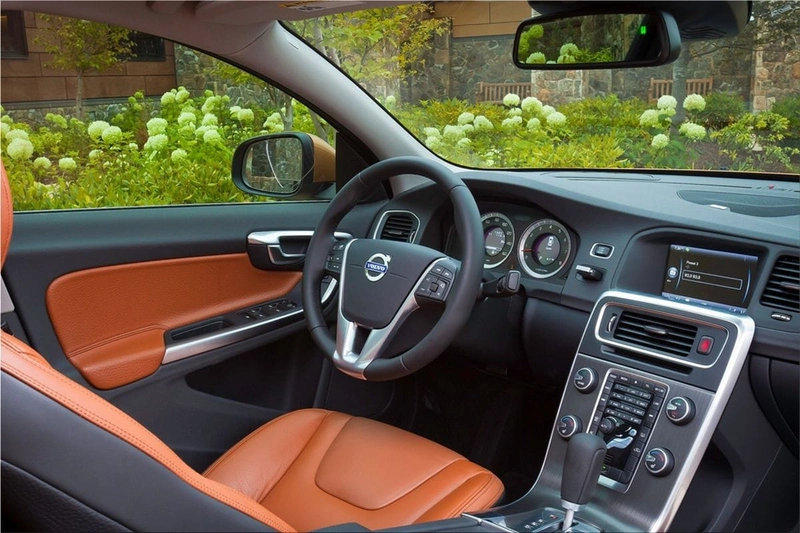 Volvo S60 interior