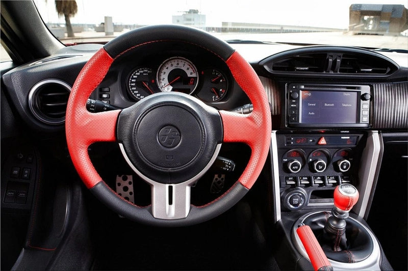 Toyota GT 86 interior