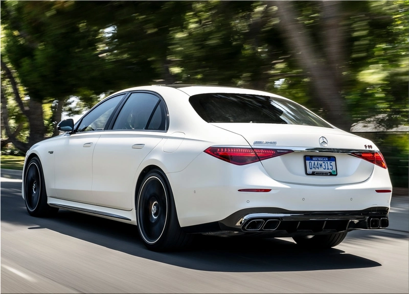 Mercedes-Benz S63 AMG E Performance