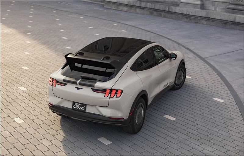 2025 Ford Mustang Mach-E