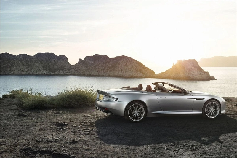 Aston Martin DB9