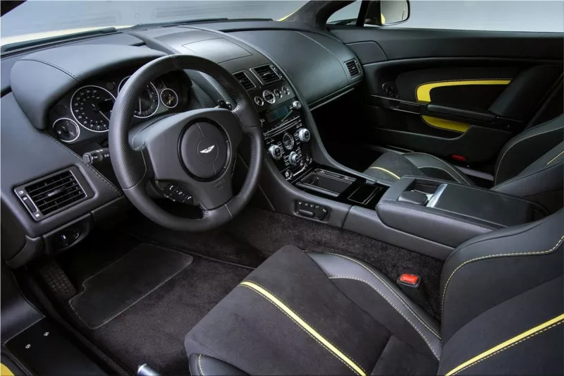 Aston Martin V12 Vantage S interior