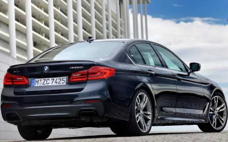 BMW M550i xDrive
