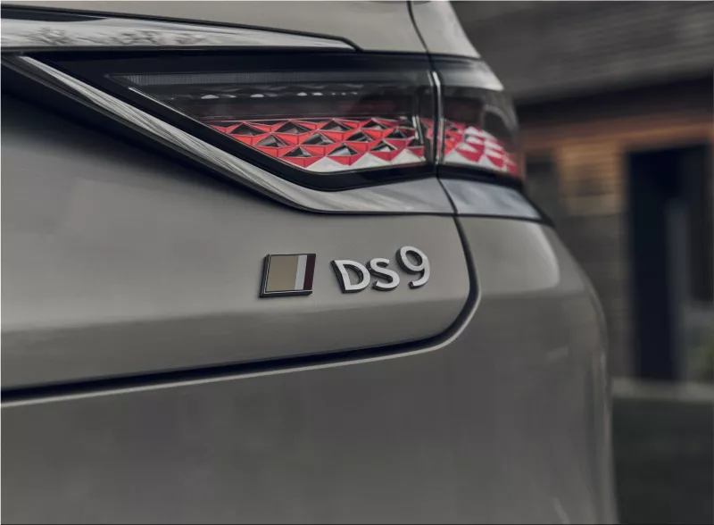 2023 DS 9