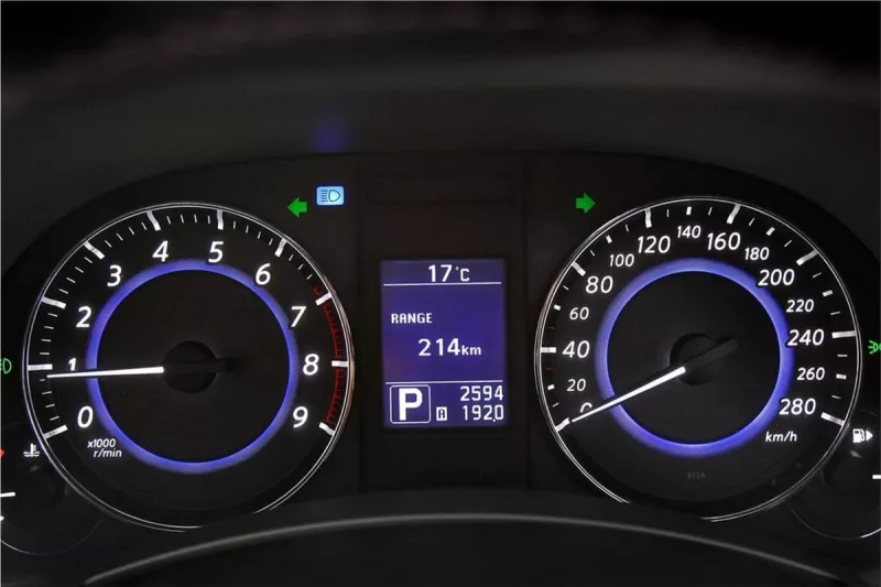 Infiniti FX Vettel interior