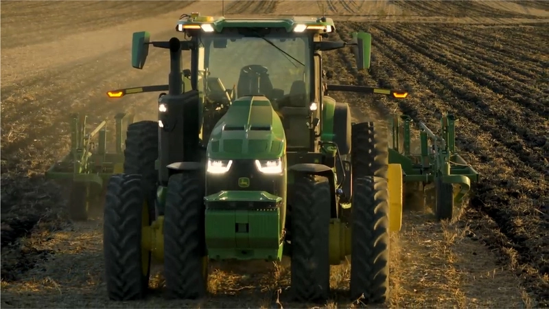 John Deere autonomous tractor