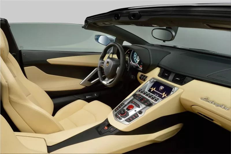 Lamborghini Aventador LP700-4 Roadster