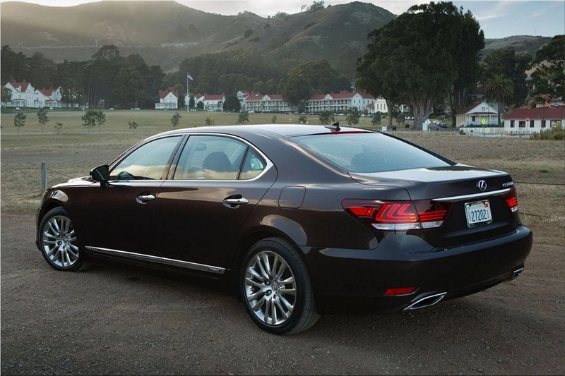 Lexus LS 600h L