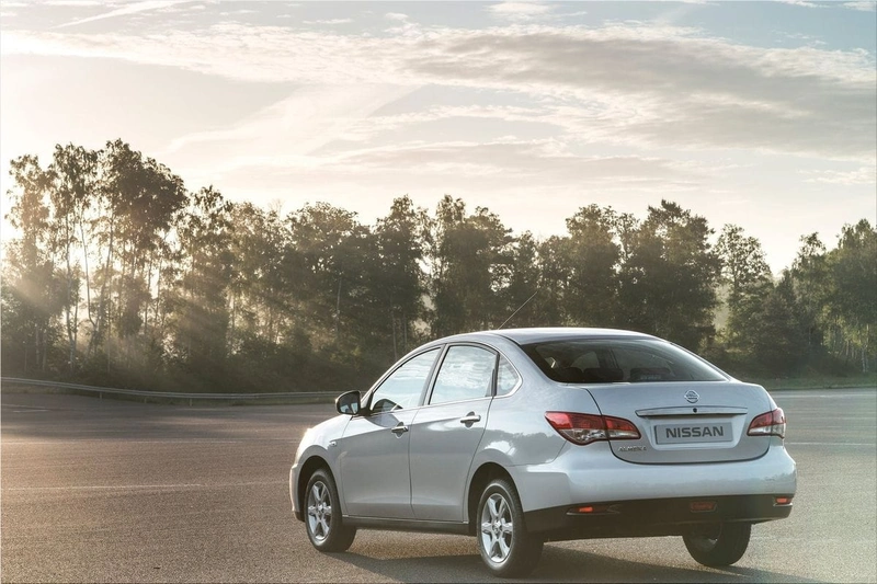 Nissan Almera