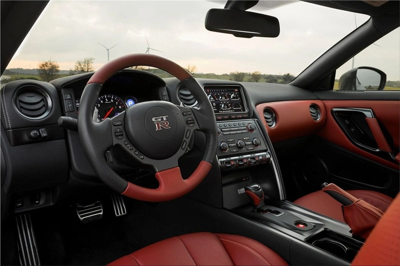 Nissan GT-R