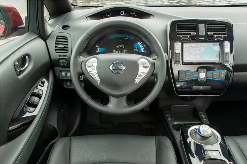 2014 Nissan Leaf interior