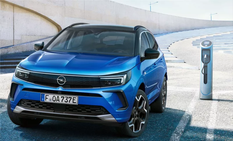 Opel Grandland Hybrid4