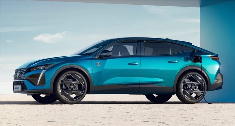 2023 Peugeot 408 plug-in hybrid