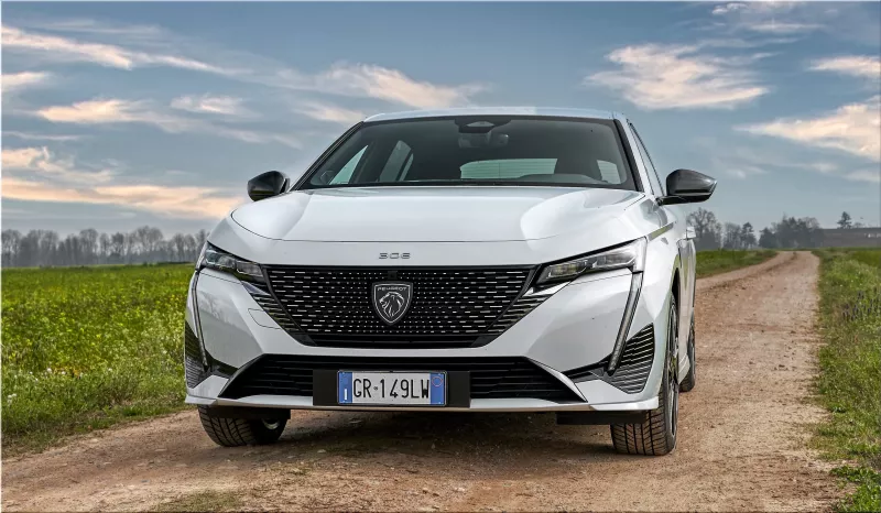 Peugeot e-308
