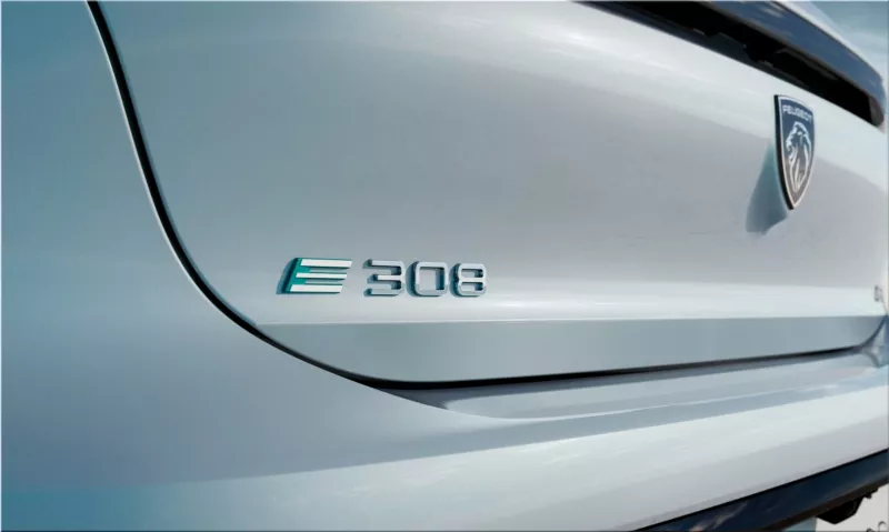 Peugeot e-308