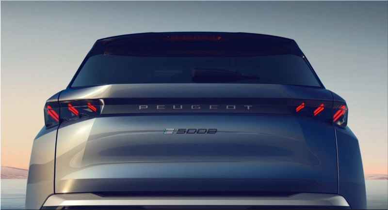 Peugeot e-5008 Electric SUV
