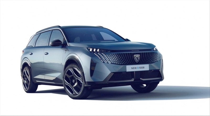 Peugeot e-5008
