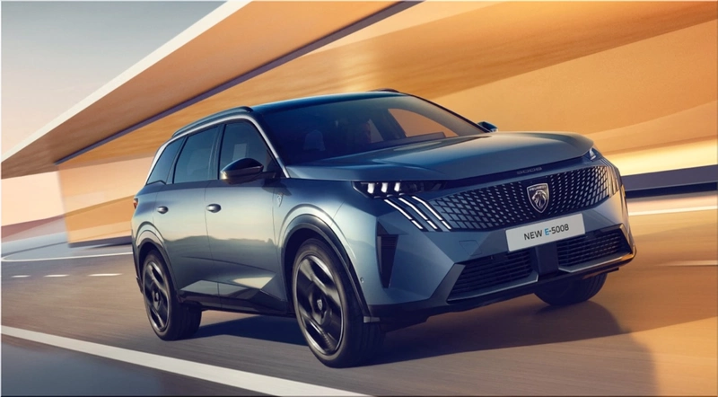 Peugeot e-5008