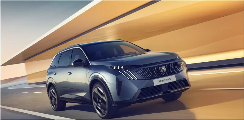 2024 Peugeot e-5008 electric SUV
