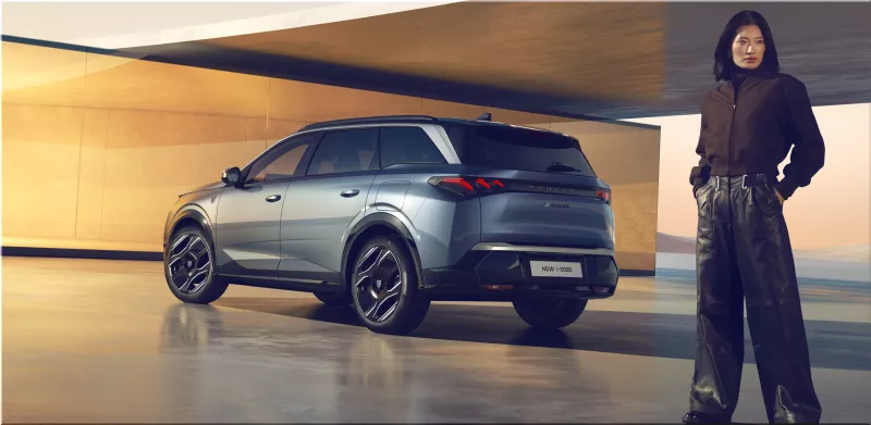 Peugeot e-5008 electric SUV