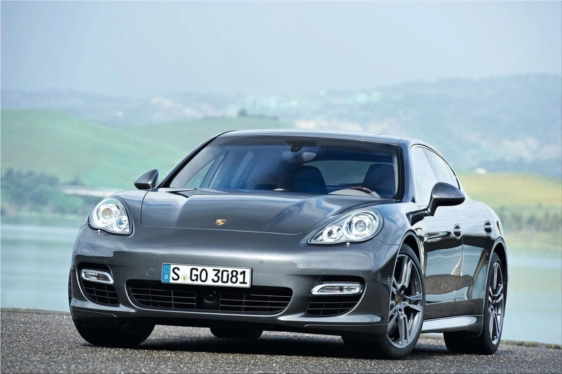 2012 Porsche Panamera Turbo S