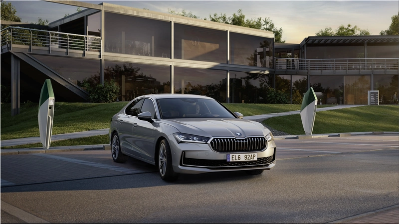 Skoda Superb Hatch Plug-In Hybrid