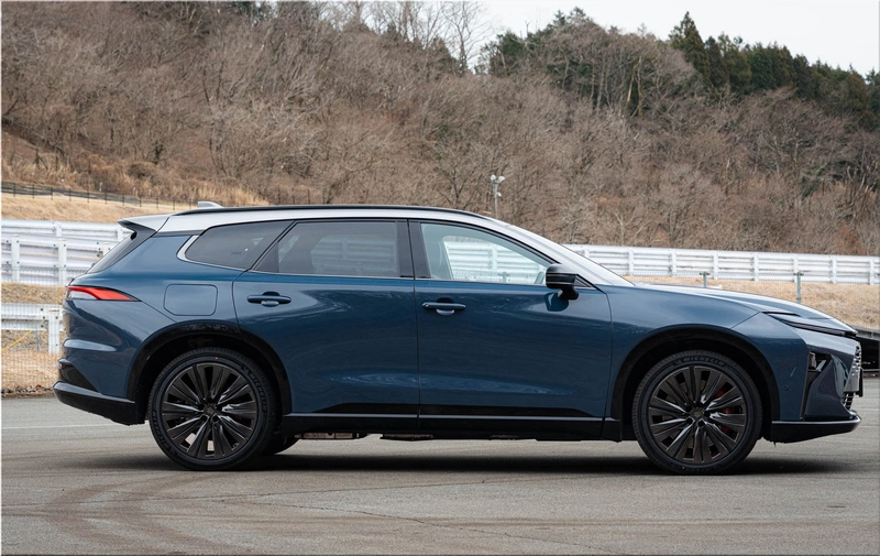 Toyota Crown Estate