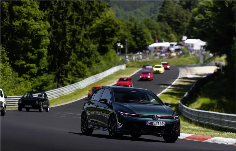VW Golf GTI EDITION 50
