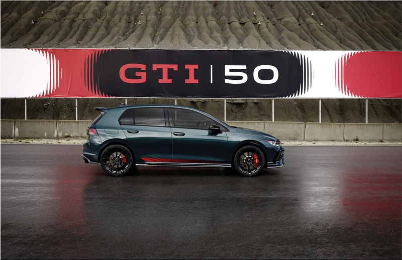 VW Golf GTI Edition 50