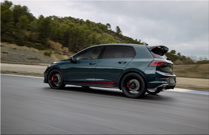 VW Golf GTI Edition 50