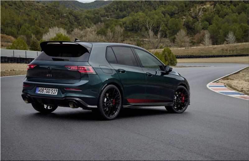 VW Golf GTI Edition 50