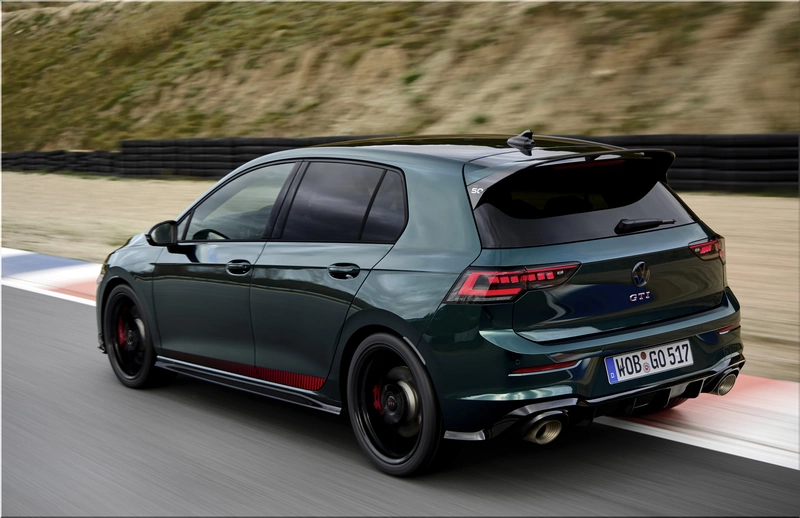 VW Golf GTI Edition 50