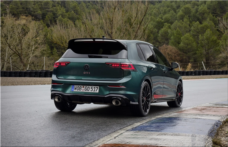 VW Golf GTI Edition 50