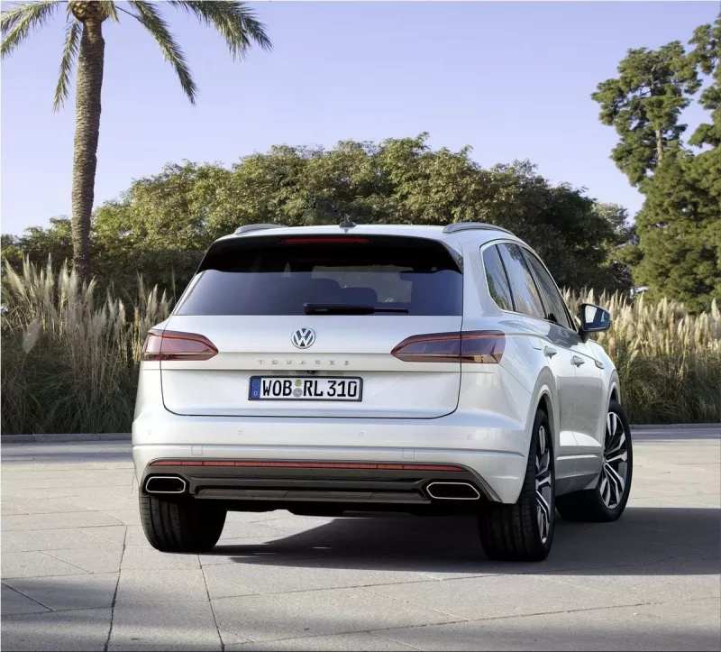 Volkswagen Touareg car