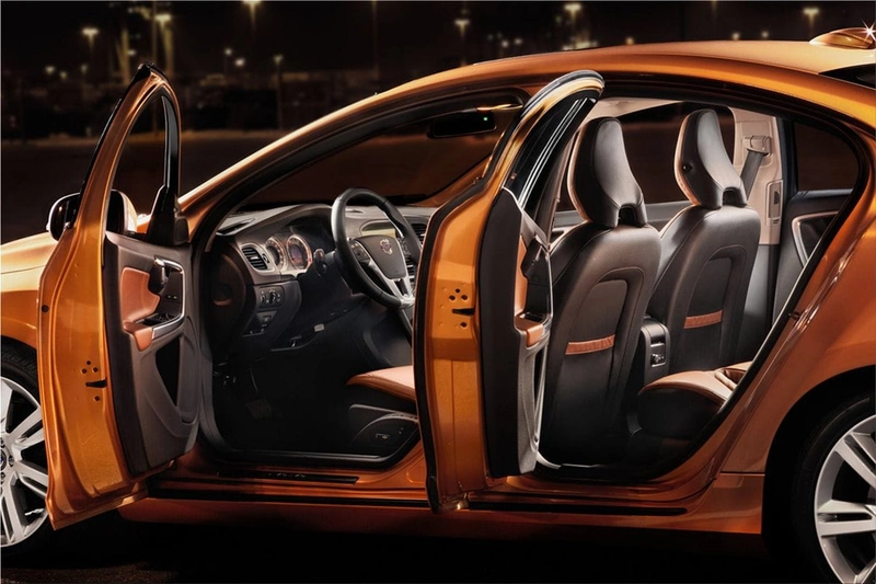 Volvo S60 interior