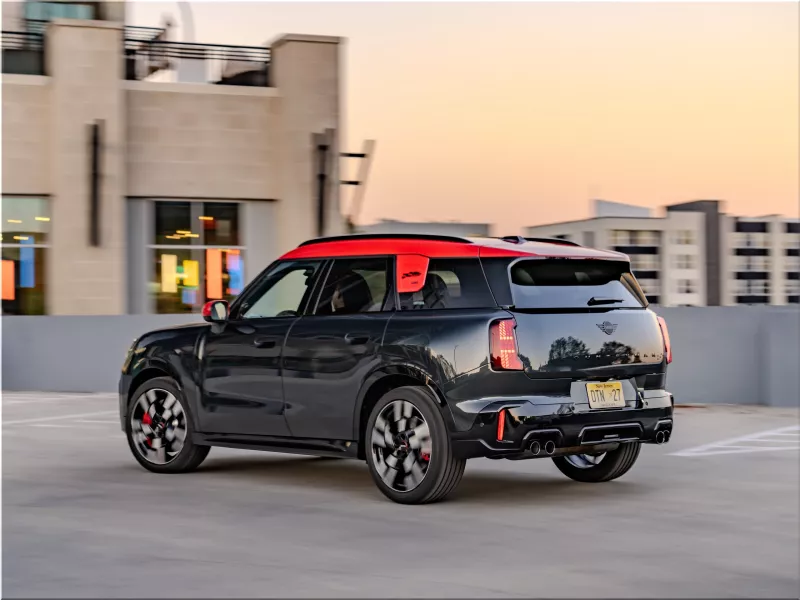 MINI John Cooper Works Countryman