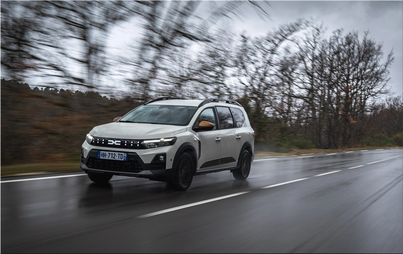 2026 Dacia Jogger Hybrid