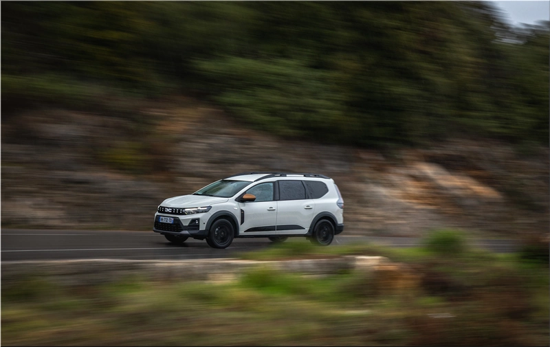 2026 Dacia Jogger Hybrid
