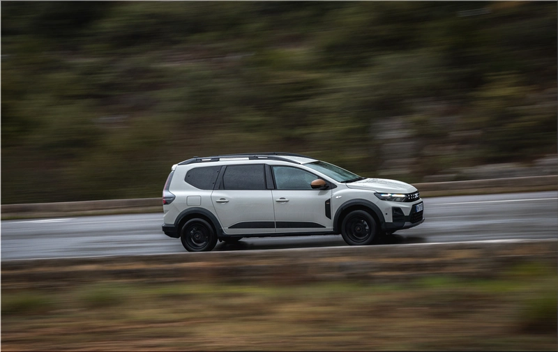 2026 Dacia Jogger Hybrid