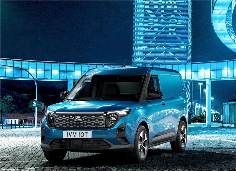Ford E-Transit Courier 2026