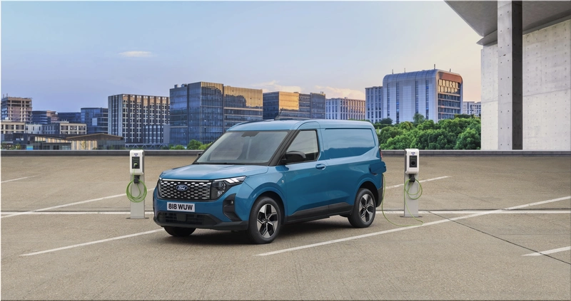 Ford E-Transit Courier 2026