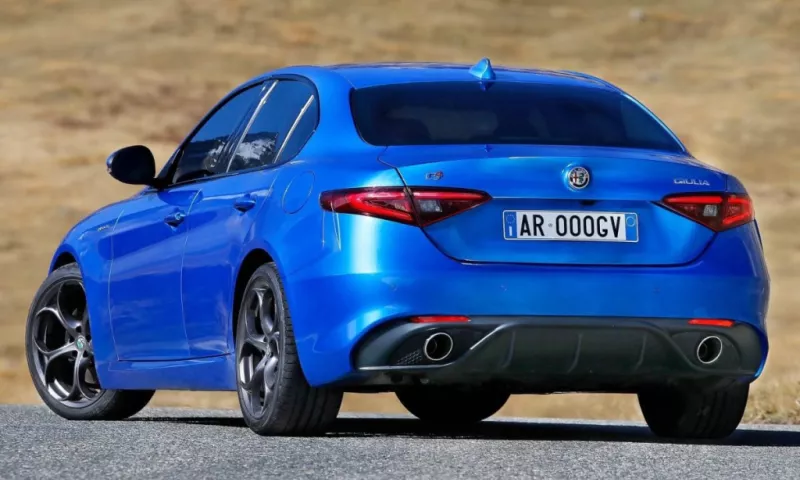 Alfa Romeo Giulia and Stelvio Executive version debut